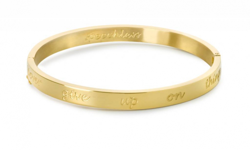 Cadeautip armband never give up on things that make you smile geelgoud